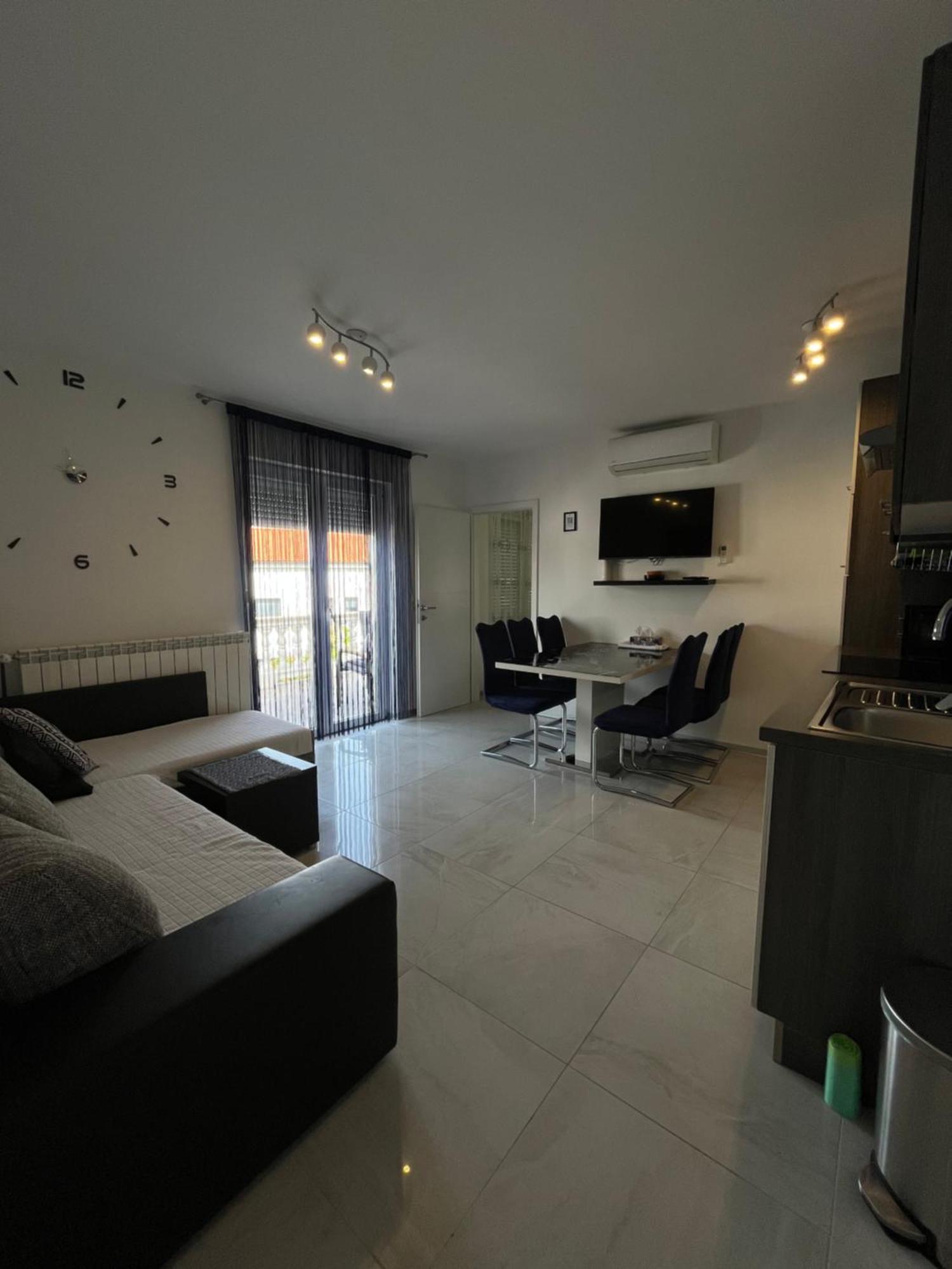 Apartments Ostojic Krk Town Exterior foto